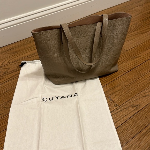 Cuyana Classic Structured tote - Picture 1 of 6
